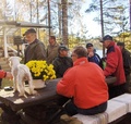 Ilkka Järvinen ja Olavi Iivonen (seisovat), muut Tauno Muinonen, Jouko Muhonen (selin), Pentti Auvinen ja Esko Ahonen.