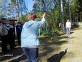Mölkkykisa, heittovuorossa Maija Eiskonen.
